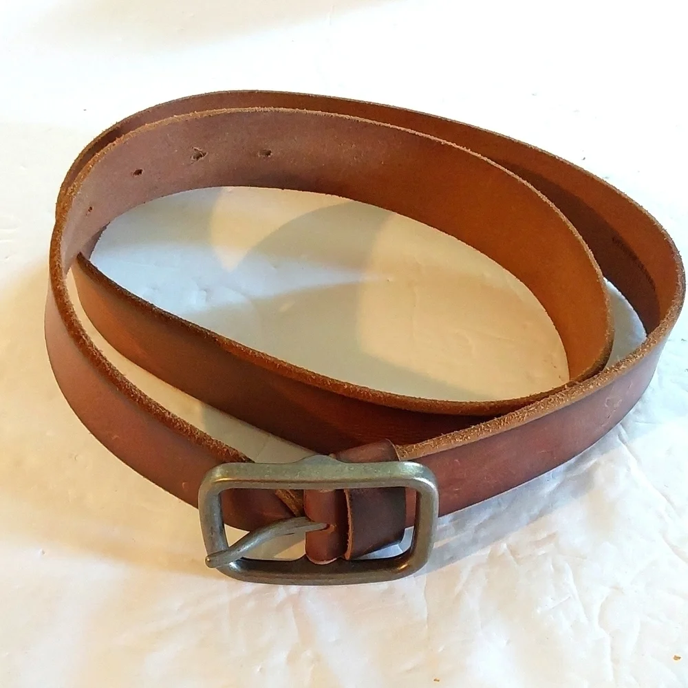 American Eagle Brown Distressed Leather BELT Neutral Minimalist Sz.M/L